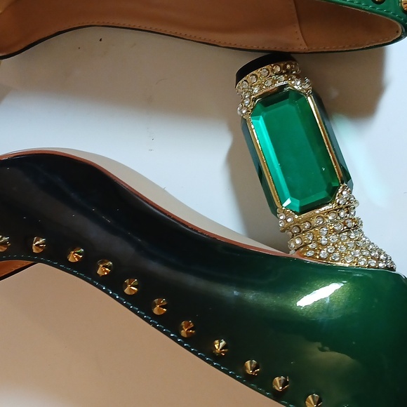 Emerald Gem Heels - Picture 5 of 8